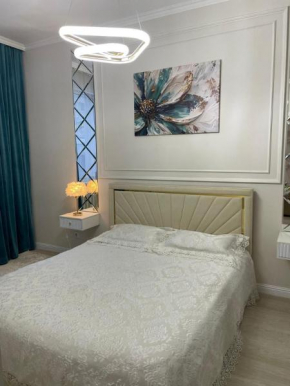 Apartment 33